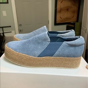 Vince Camuto platform sneakers